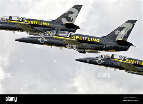 l39 albatros breitling|L.